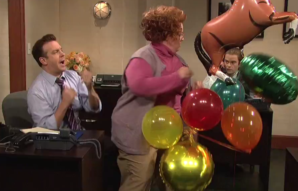 office flirt snl Ben affleck got super handsy and made majorly inappropriate comments while flirting with a reporter in 2004. office flirt snl Ben affleck got super handsy and made majorly inappropriate comments while flirting with a reporter in 2004.